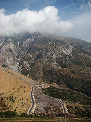 v�jezd do Llogarsk�ho pr�smyku