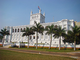 vl&aacute;dn&iacute; Palazio Lopez v Asuncionu