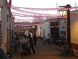 podve�ern&iacute; hlavn&iacute; t�&iacute;da v San Pedru